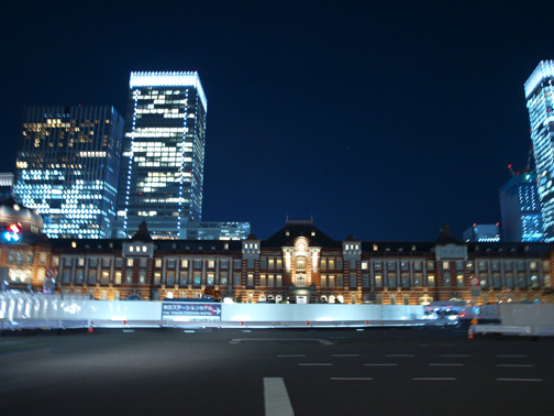 <br />東京駅ライトアップ2015